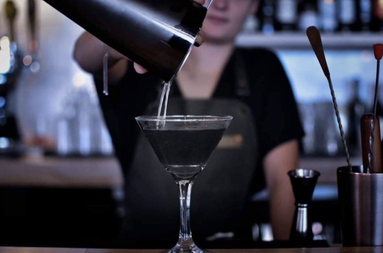 TheDenRestaurant_Cocktails_And_Drinks_Bar_Downtown_Houghton_Near_Me